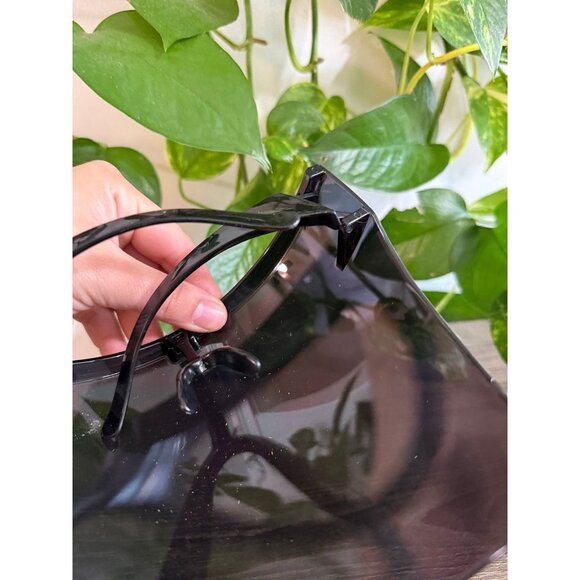 Iridescent Shield-Style Sunglass Visor - Picture 4 of 8